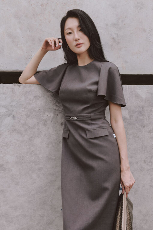 Đầm ôm tay rủ liền thân, đai eo