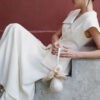 Áo kiểu cổ V bong vai cách điệu