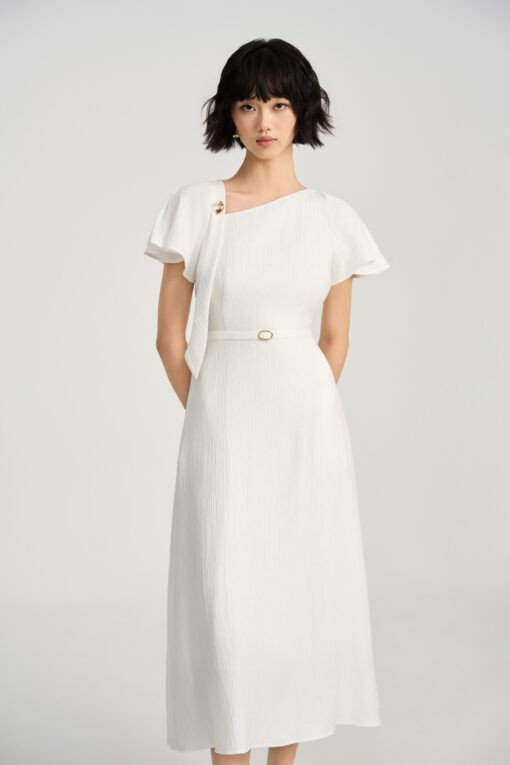 Đầm xoè cổ lệch dây buông đính cúc